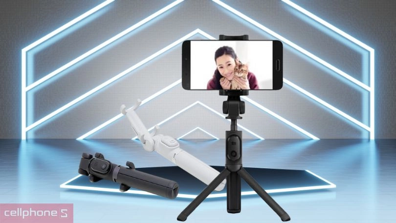 Tripod Xiaomi là dạng tripod điện thoại mini, dễ gấp gọn và mang theo Tripod Xiaomi là dạng tripod điện thoại mini, dễ gấp gọn và mang theo