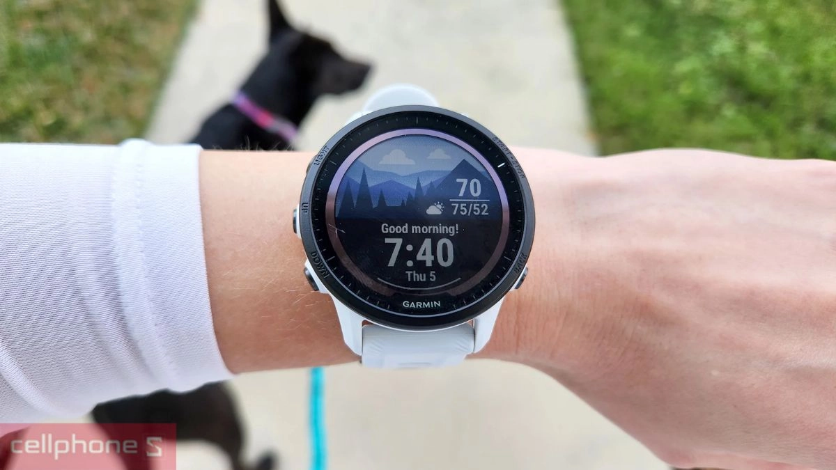 Máy ảnh và đồng hồ thông minh