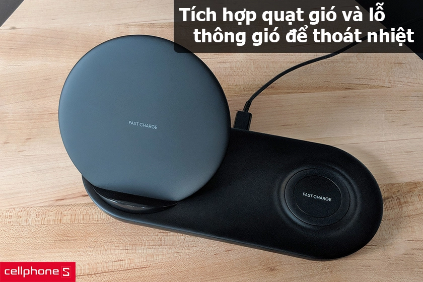 tích hợp thêm quạt gió và các lỗ thông hơi