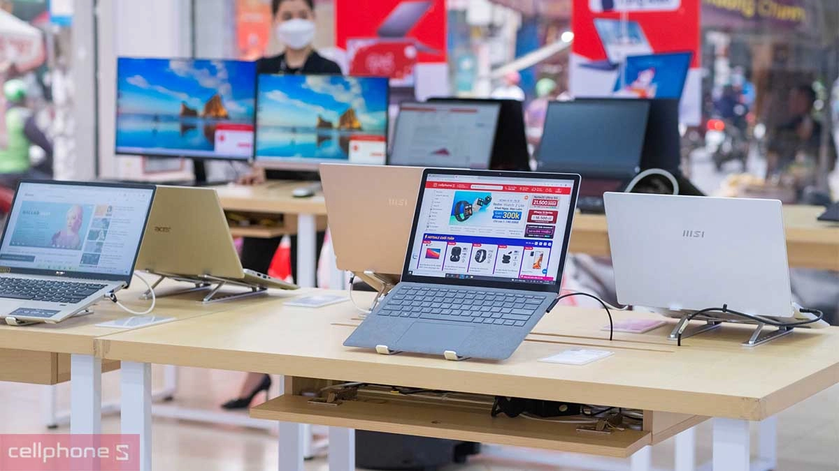 Cửa hàng điện thoại, laptop CellphoneS Hậu Giang kinh doanh laptop