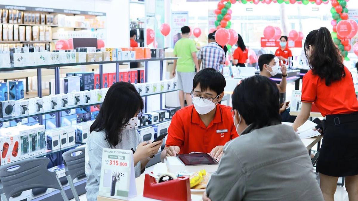 Ưu đãi tưng bừng ngày khai trương cửa hàng điện thoại Bình Định