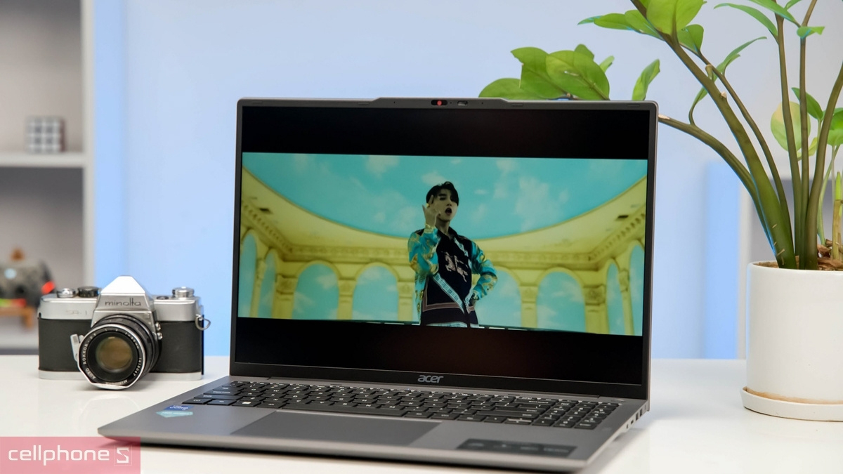 Màn hình rộng rãi, hình ảnh sống động