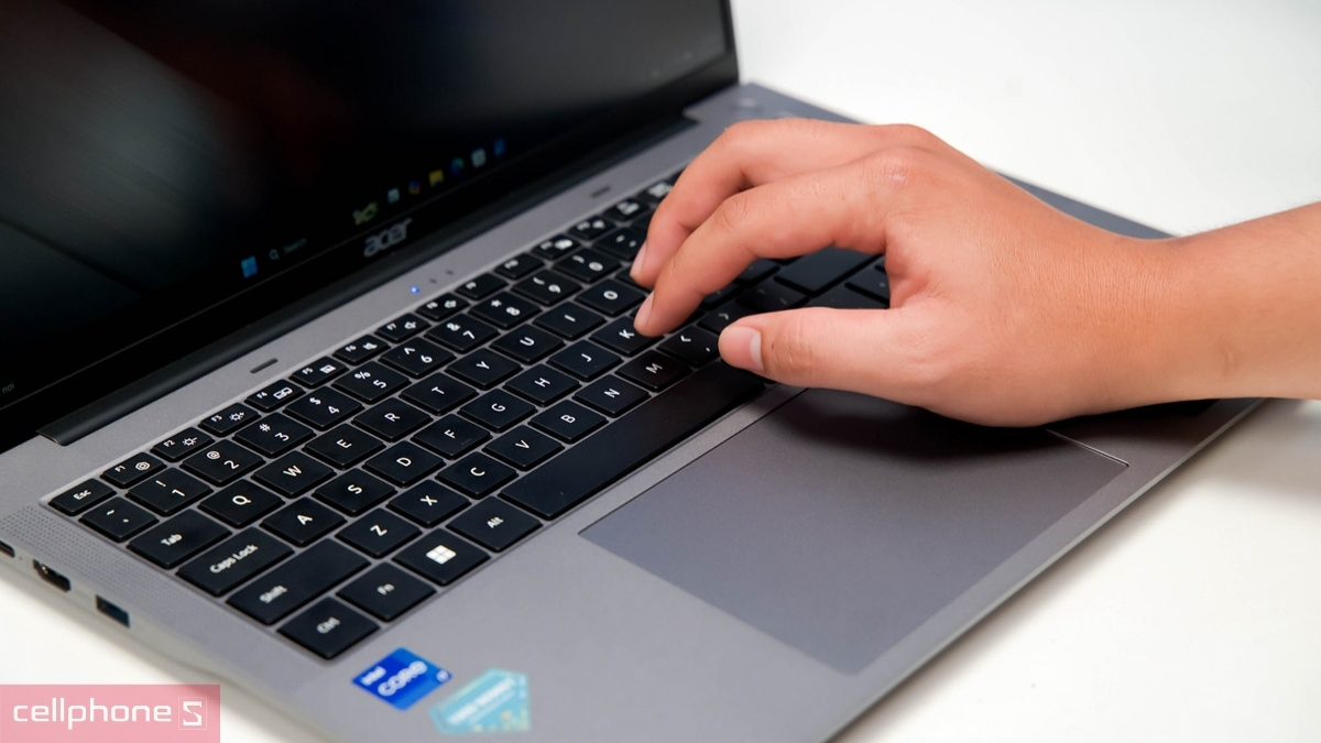 Acer Aspire Lite 16 trang bị bàn phím có độ nảy tốt