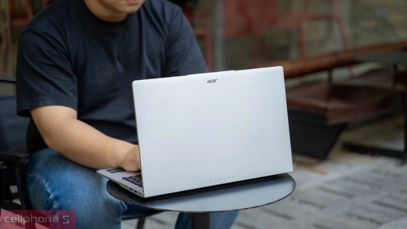 Khả năng xử lý đồ hoạ ổn định của laptop Acer Aspire Lite 15 AL15-71P-517D