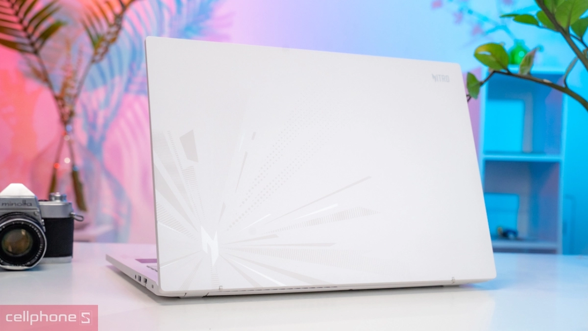 Thiết kế của Acer Nitro Lite 16