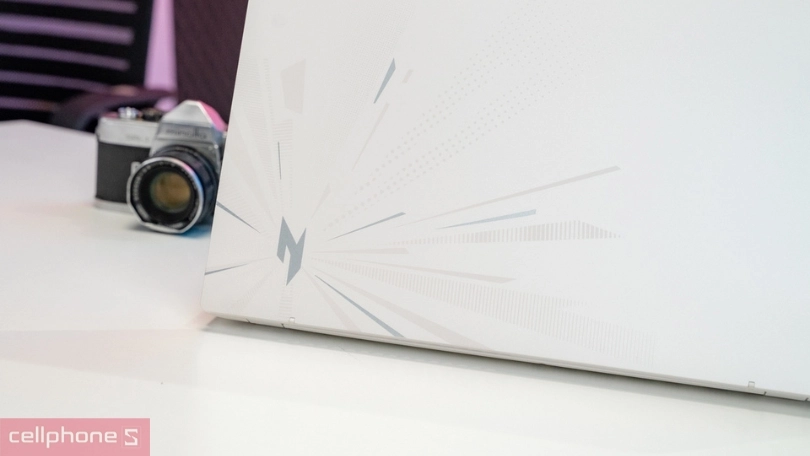 Thiết kế laptop Acer Gaming Nitro Lite 16 NL16-71G-71UJ