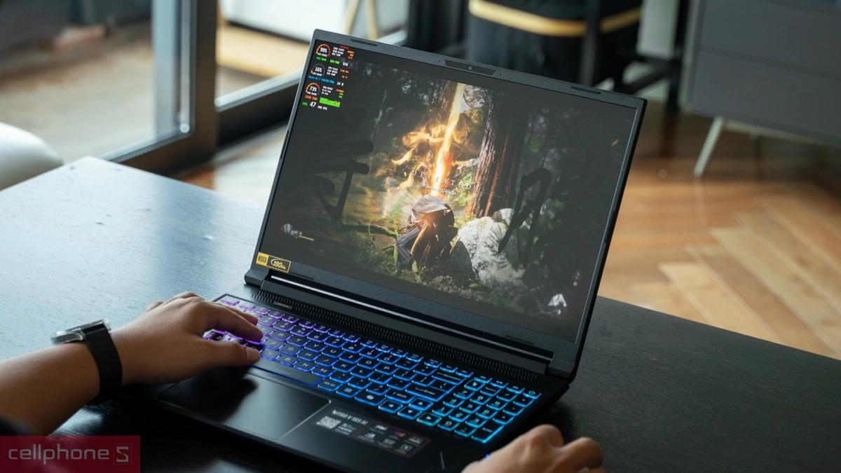 RAM , ổ cứng của laptop Acer Gaming Nitro V 16 AI ProPanel ANV16S-61-R9ZV