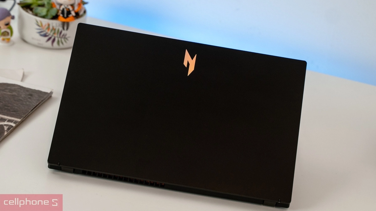 Thiết kế laptop Acer Nitro V 15 ANV15-41-R1JY