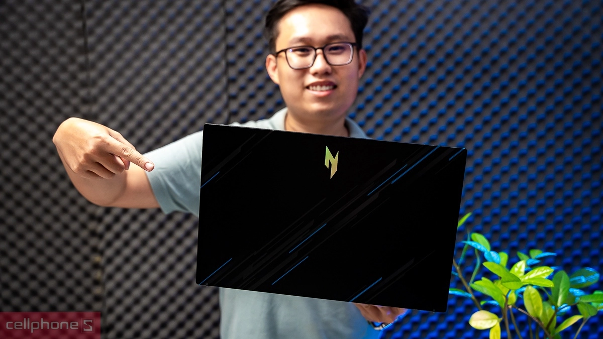 Thiết kế laptop Gaming Acer Nitro V 15 ProPanel ANV15-51-73BT