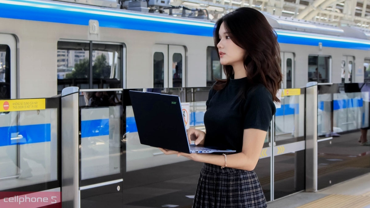 Acer Swift 14 hỗ trợ Wi-Fi 7 và cổng USB4 kết nối tốc độ cao