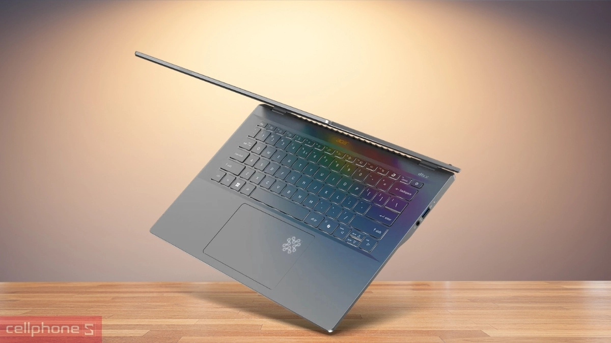 Acer Swift 14 sử dụng kiến trúc ARM cân bằng hiệu năng và điện năng