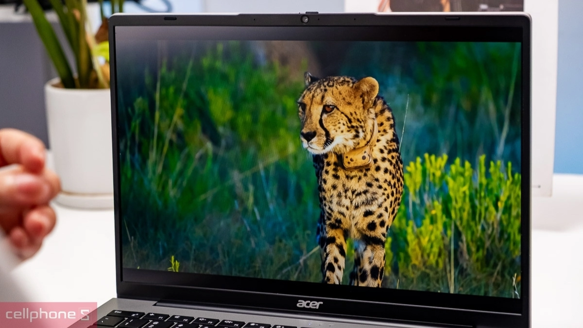 Acer Swift Lite 14 trang bị màn hình 14 inch FHD+ tấm nền IPS