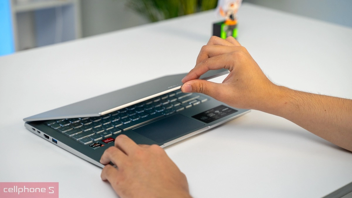 Thiết kế laptop Acer Swift Go 14 SFG14-41-R251