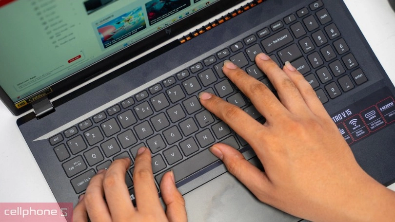 RAM, ổ cứng của laptop gaming Acer Nitro V ANV15-41-R7AP