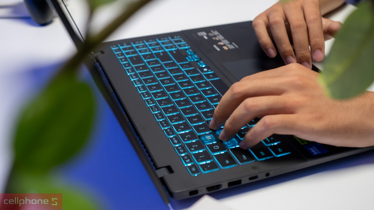 Hiệu năng CPU vượt trội, đồ họa RTX ấn tượng