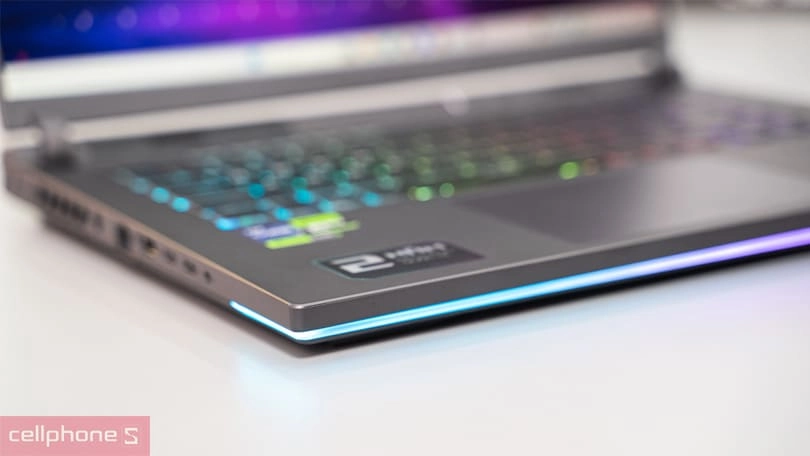 Asus Rog Strix có đa dạng cổng kết nối Cổng kết nối Asus Rog Strix