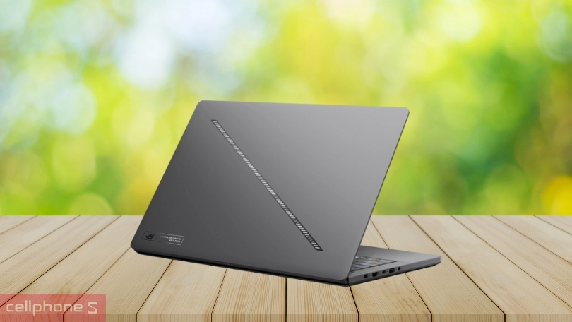 Bộ nhớ RAM và ổ cứng của laptop Asus Gaming ROG Zephyrus G14 GA403UV QS202W