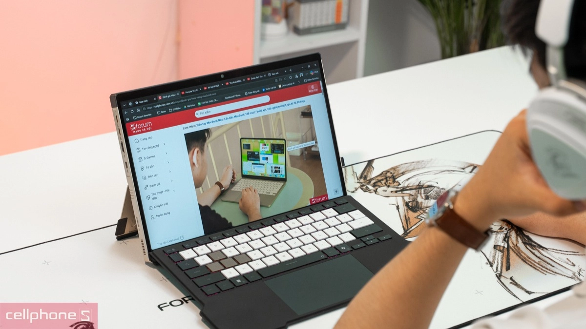 Màn hình laptop Asus ROG Flow Z13 GZ302EAC-RU184WS