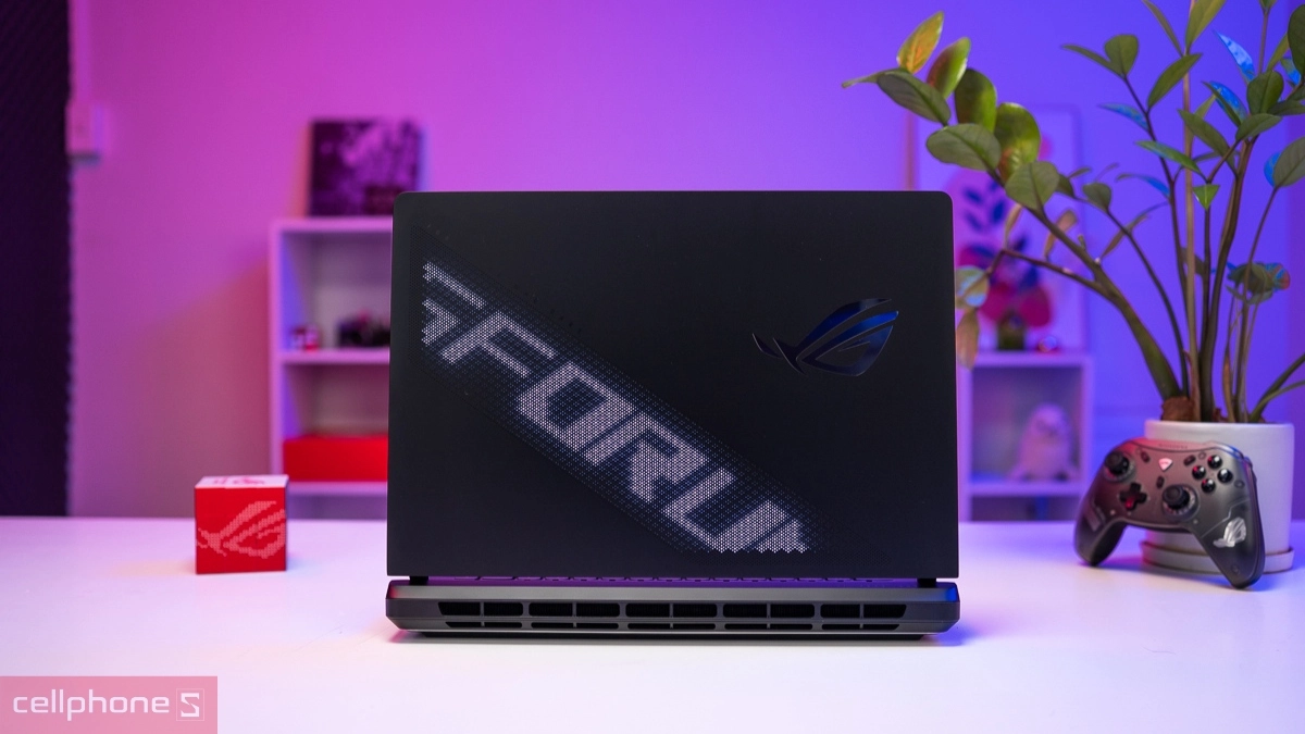 Thiết kế laptop ASUS ROG Strix SCAR 16 G635LX-RW192W