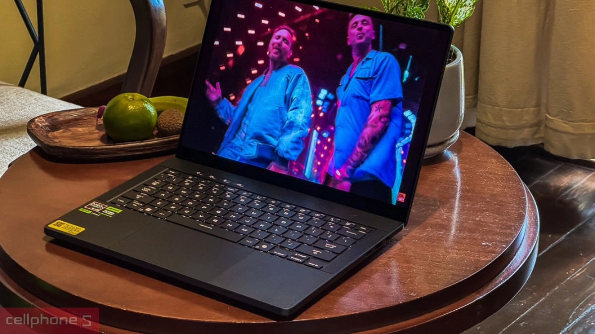 Hiệu năng ASUS ROG Zephyrus G14 GA403WR-QS103WS Ryzen AI 9