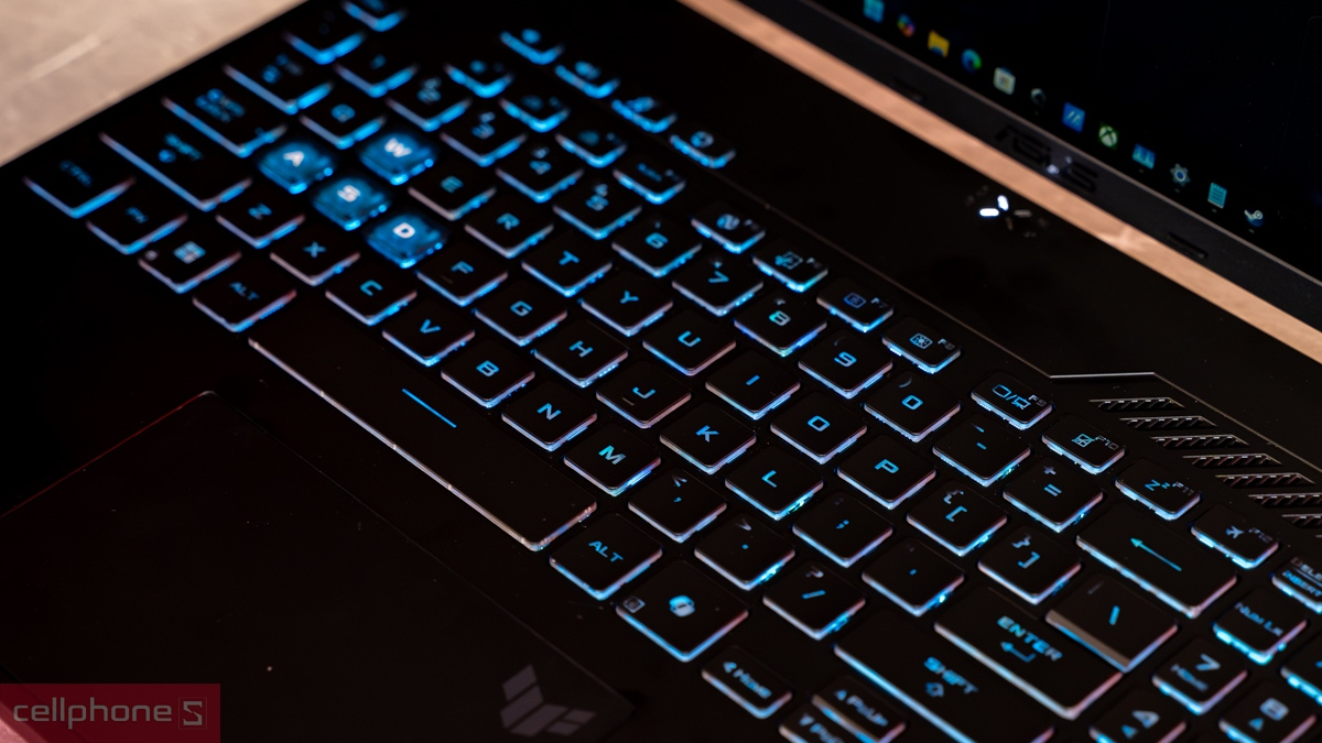 ASUS TUF Gaming A16 trang bị bàn phím Full-Size hành trình 1.7 mm