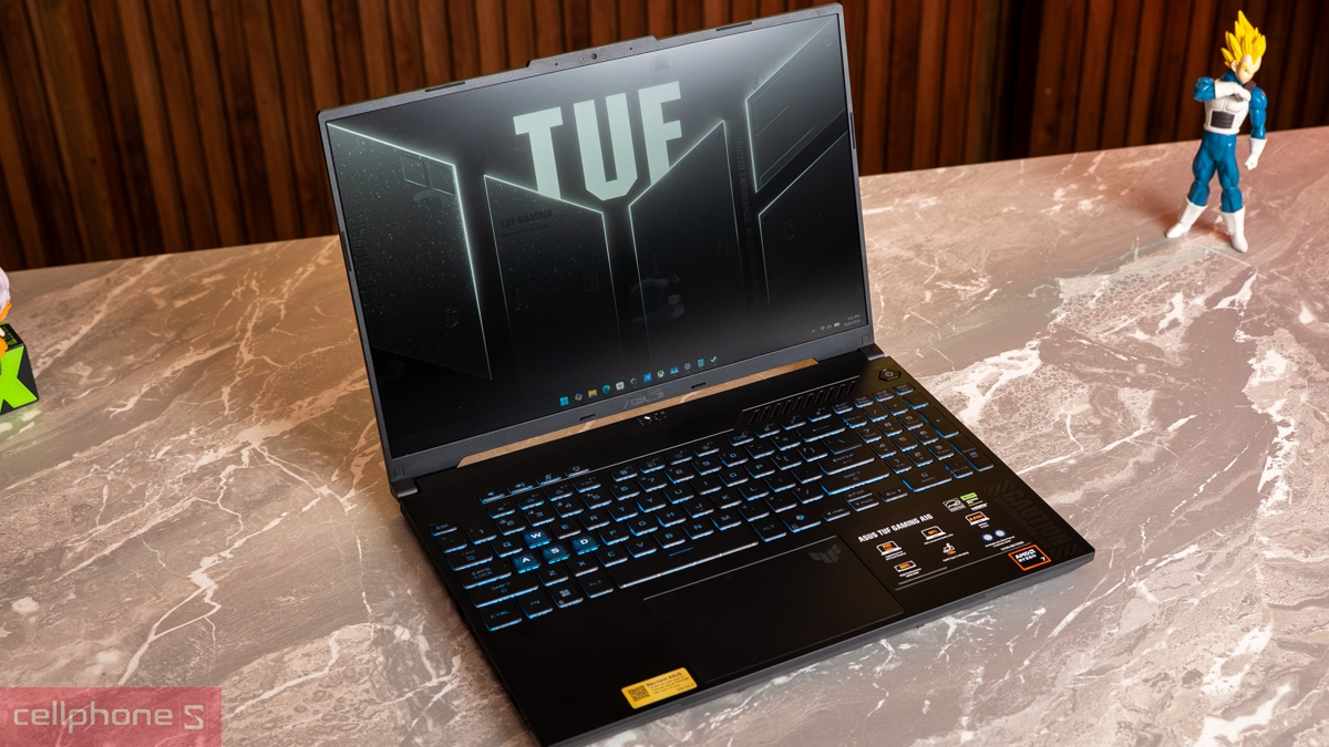 ASUS TUF Gaming A16 trang bị Ryzen 9 8940HX xử lý tác vụ nặng