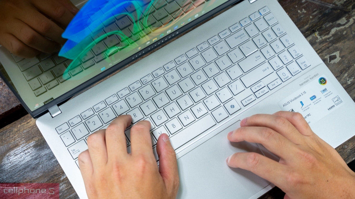 AI trên Asus Vivobook S15