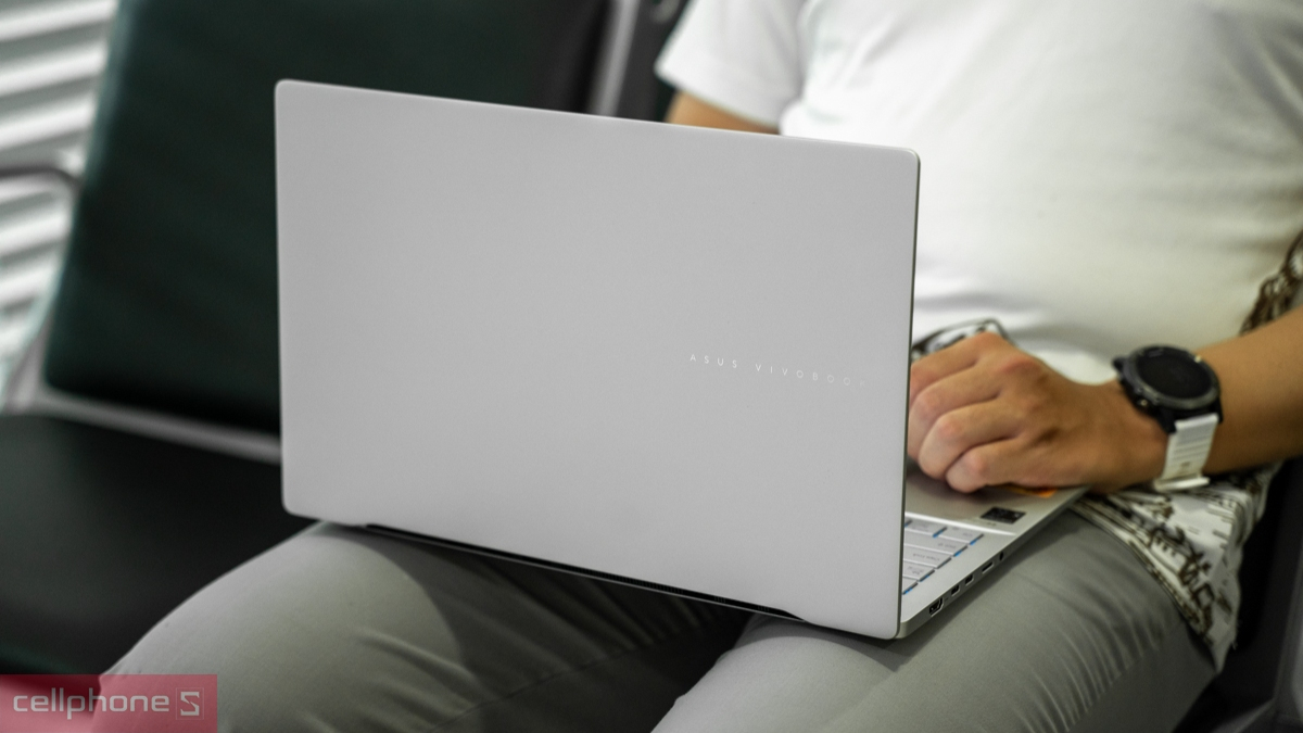AI trên Asus Vivobook S15