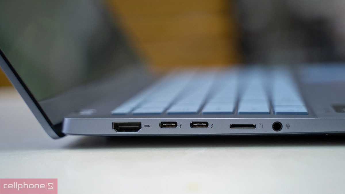 Cổng kết nối Asus Vivobook S14