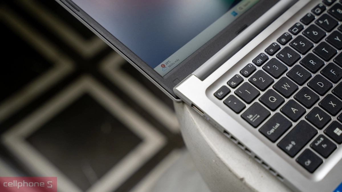 Cổng kết nối đa dạng và âm thanh sống động