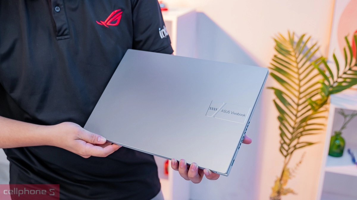 Thiết kế laptop ASUS Vivobook 15 X1502VA-BQ886W