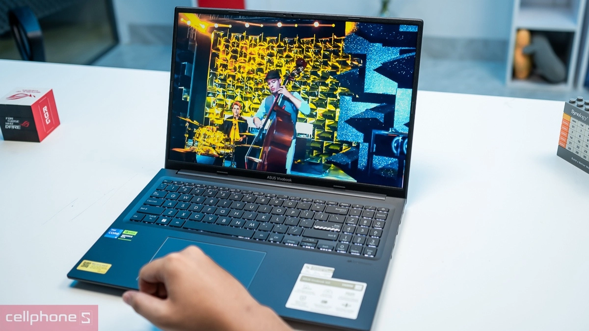 Màn hình, tần số quét của laptop ASUS Vivobook 16X K3605VC-RP431W