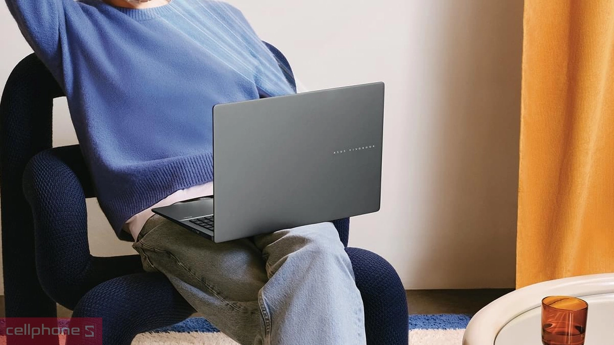 Laptop ASUS Vivobook S16 M3607HA-SH186W được trang bị RAM DDR5