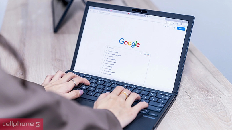 Laptop Asus Zenbook 17 Fold OLED UX9702AA-MD014W