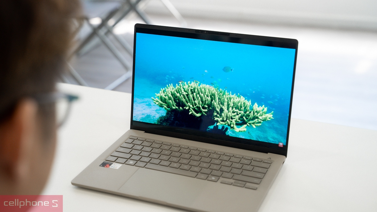 Asus Zenbook A14 sử dụng GPU Qualcomm Adreno xử lý hình ảnh và video