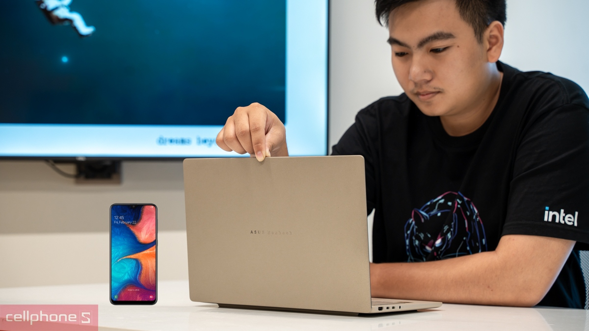 Asus Zenbook A14 kết nối điện thoại qua Phone Link trên Windows