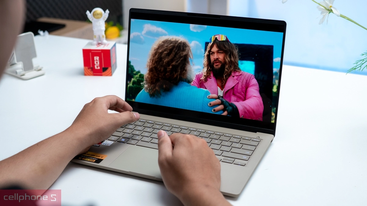 Asus Zenbook A14 sở hữu pin 70Wh cho thời lượng sử dụng dài