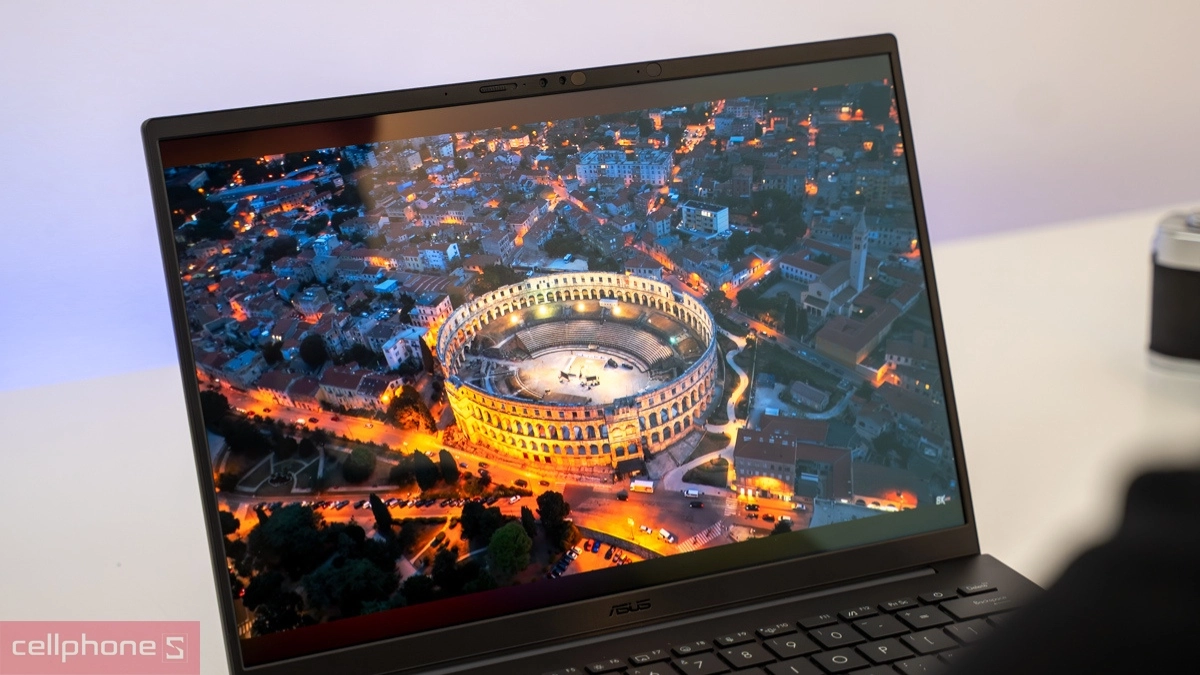 Màn hình WUXGA, tần số quét 60Hz ổn định