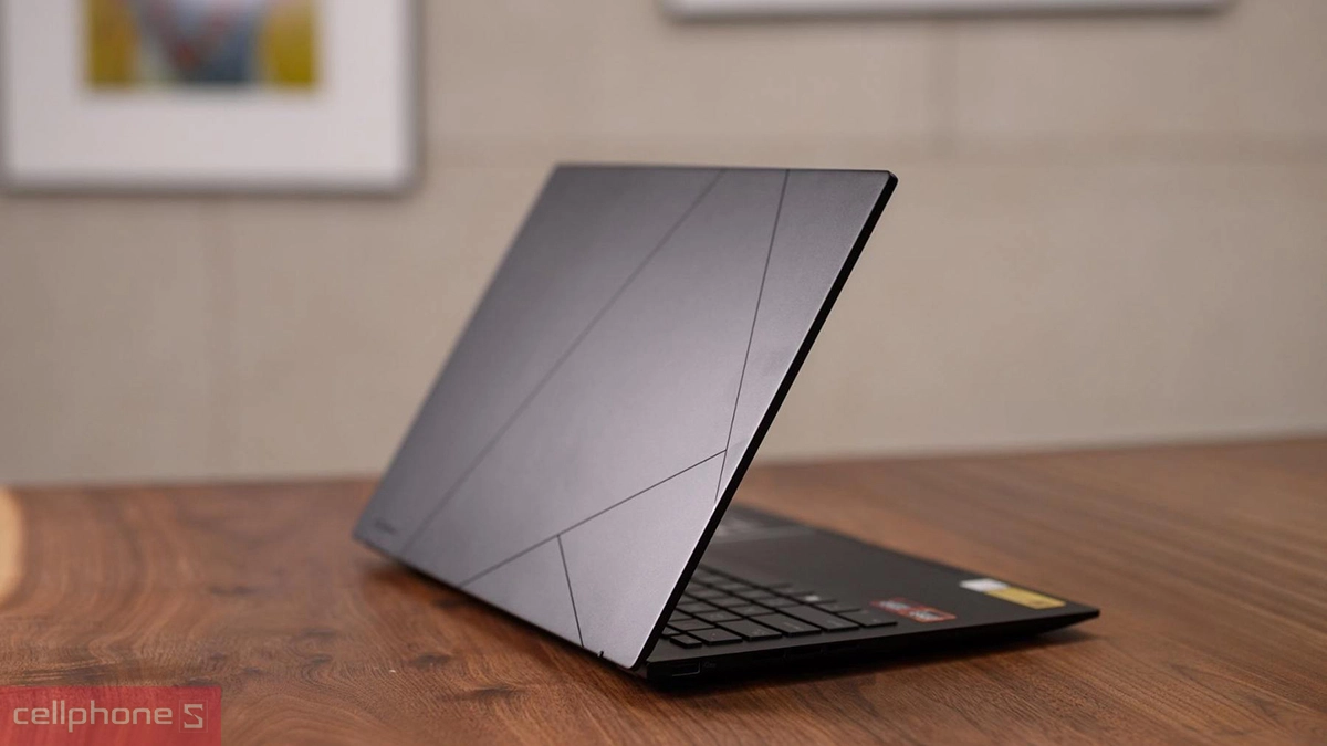 Hệ thống cổng giao tiếp phong phú kết nối ổn định