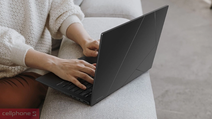 Hiệu năng laptop ASUS Zenbook 14 UM3406KA-PP113WS Ryzen AI 7