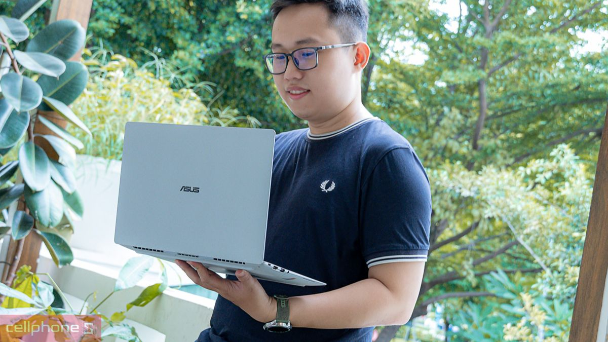 Laptop Asus Vivobook TUF Gaming Zenbook và ROG Gaming với phân khúc giá khác nhau