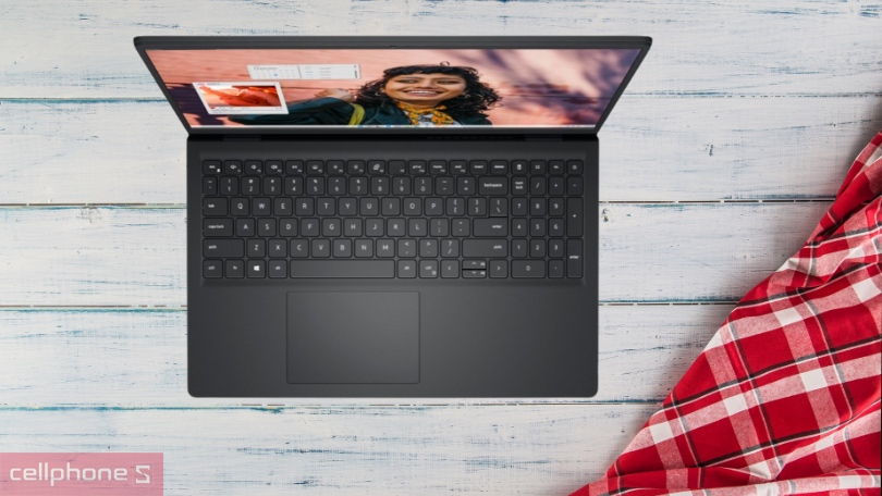 Bộ nhớ RAM và ổ cứng của laptop Dell Inspiron 15 3530 N5I5101W1