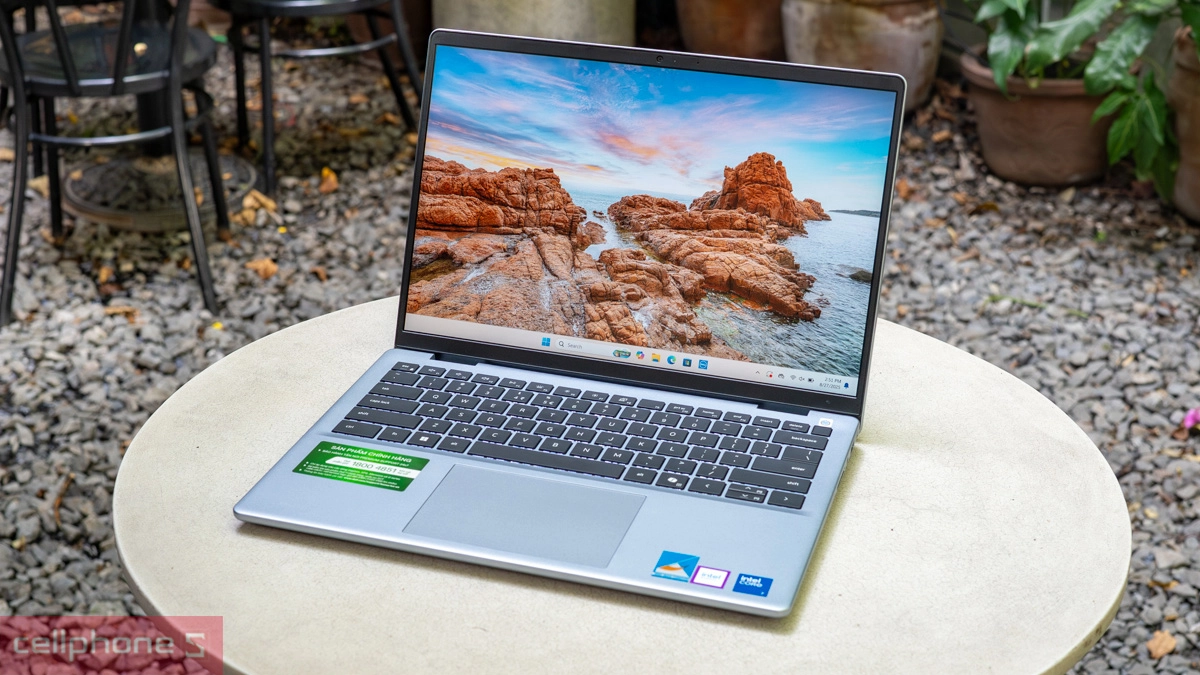 Hiệu suất laptop Dell Inspiron 14 5440 N4I7204W1