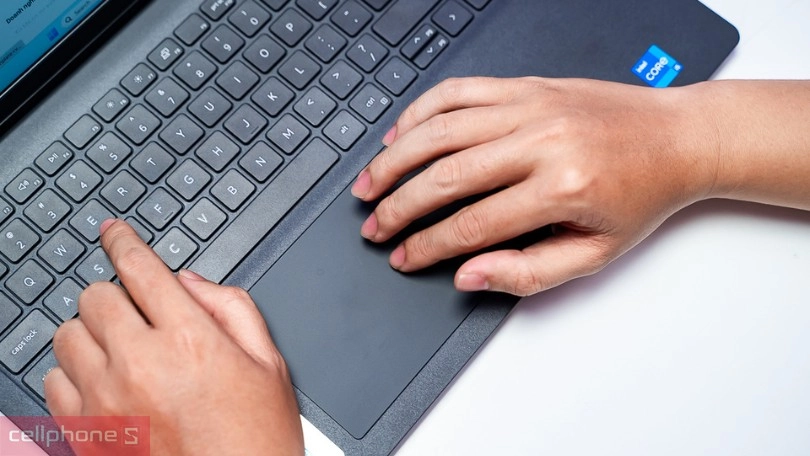 Cấu hình Dell Inspiron 15 3520-5124BLK GJ8W7