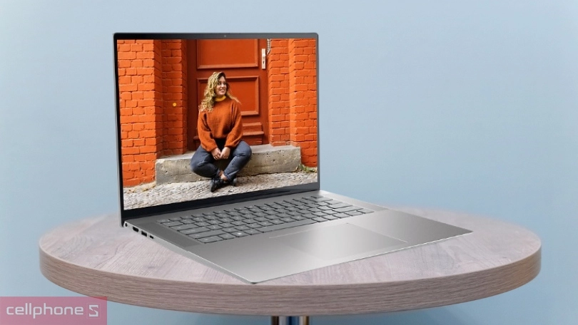 Hiệu năng laptop Dell Inspiron 16 5620 71003903