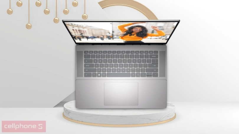 Hiệu năng laptop Dell Inspiron 16 5620 N6I7110W1