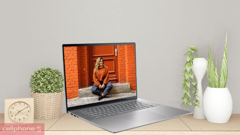 Laptop Dell Inspiron 5620 N6I5003W1