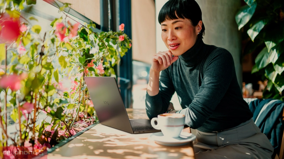 Dell XPS sở hữu dung lượng pin cao, đáp ứng ngày dài làm việc
