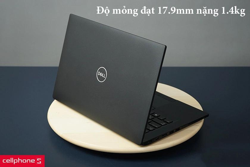 Dell Latitude 7490 có cân nặng là 1.4kg và độ mỏng 17.9mm