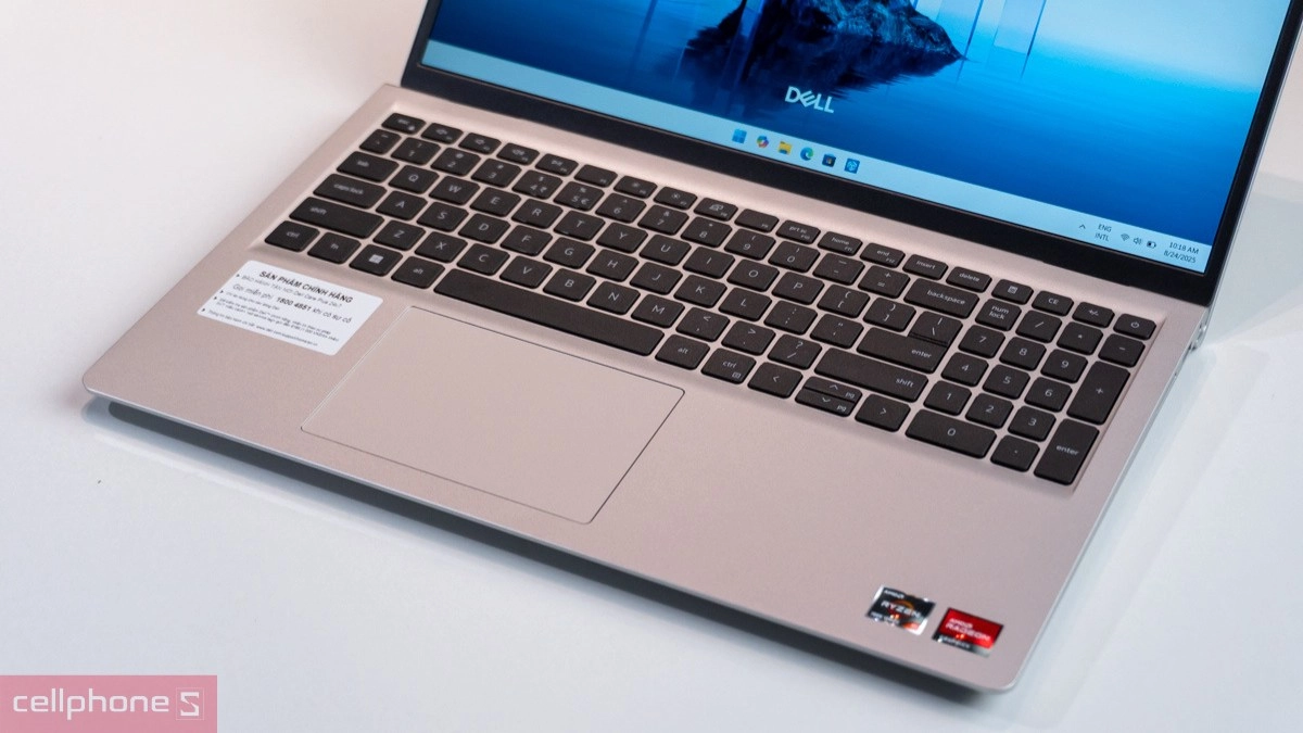 Màn hình, chất lượng hiển thị của laptop Dell 15 DC15250 3G7T0